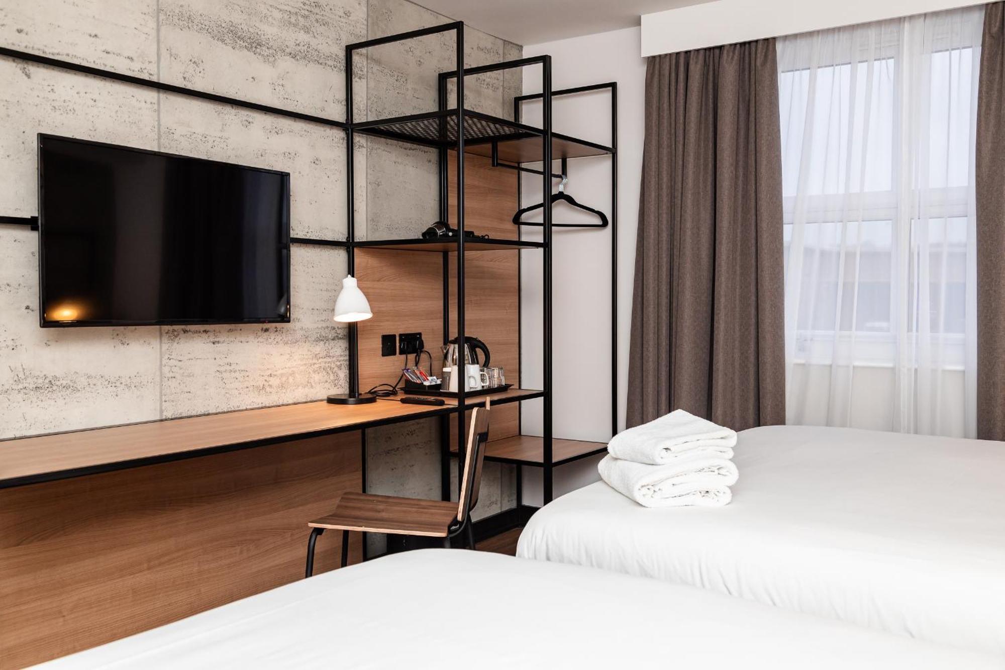 Ibis Coleraine Riverside Экстерьер фото