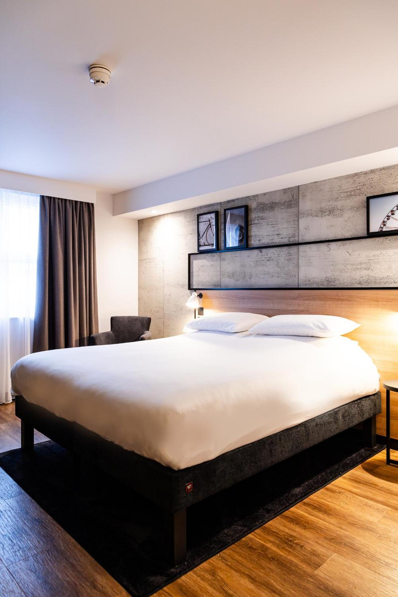Ibis Coleraine Riverside Экстерьер фото