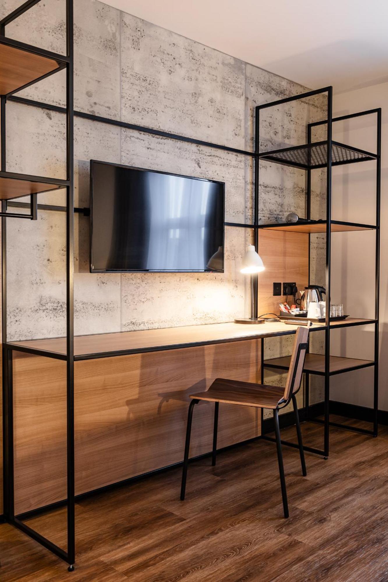 Ibis Coleraine Riverside Экстерьер фото