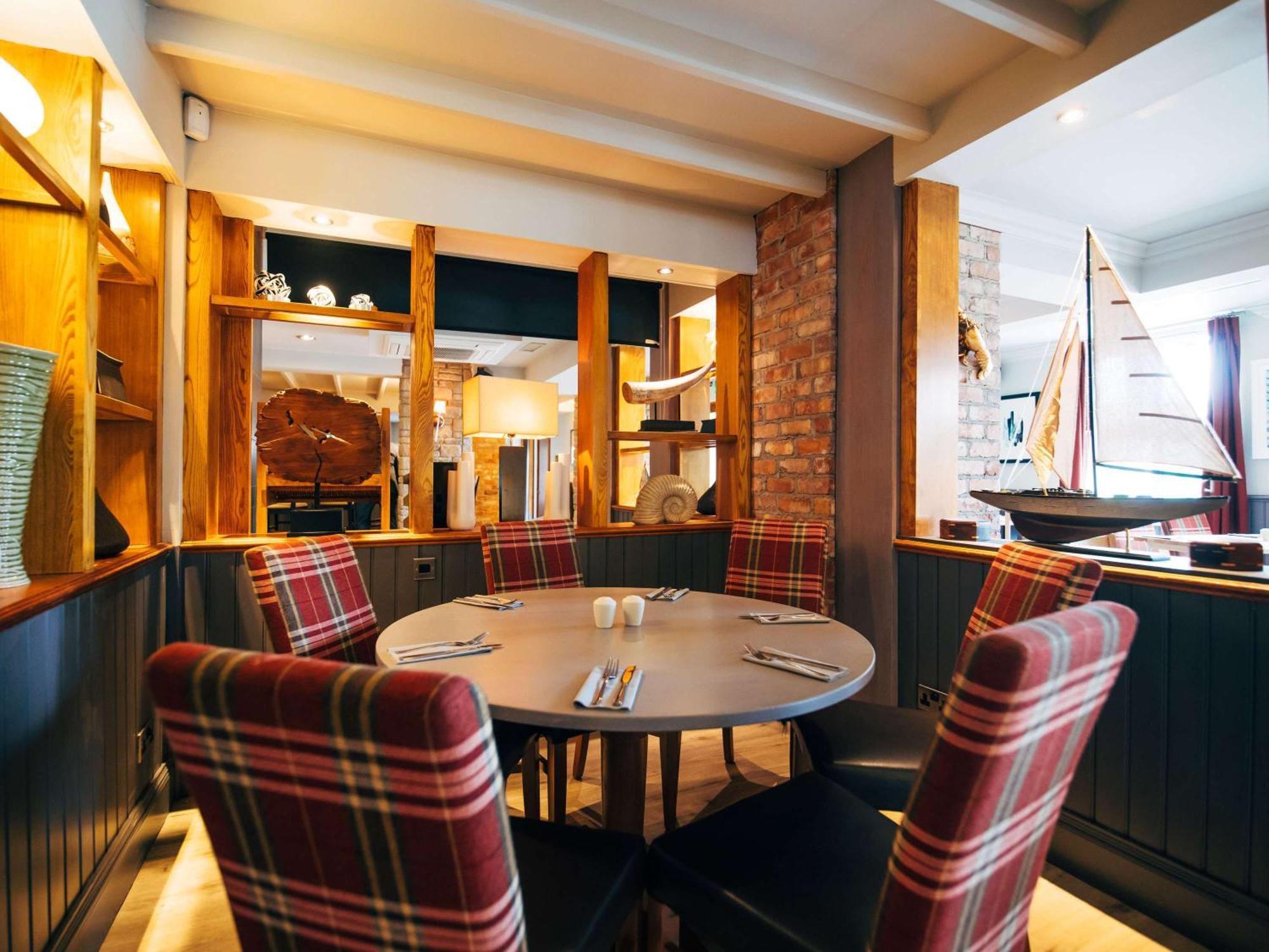 Ibis Coleraine Riverside Экстерьер фото